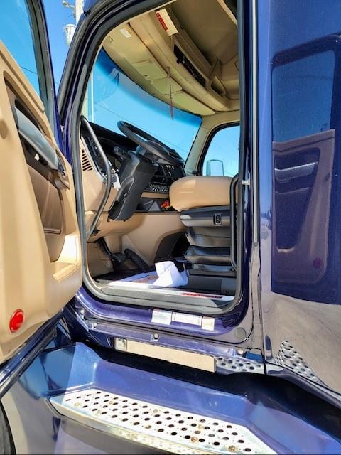 2020 Kenworth T680-27