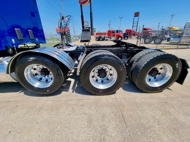 2019 Peterbilt 567-14