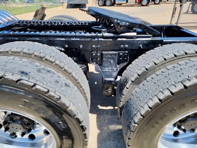 2019 Peterbilt 567-15