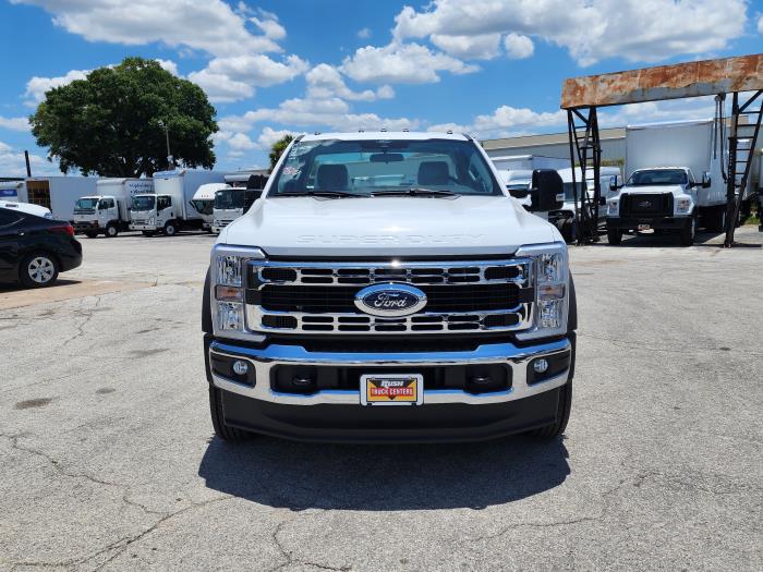 2025 Ford F-550-2