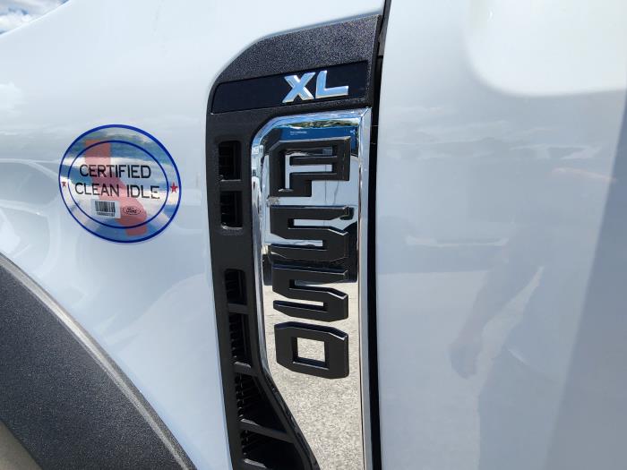 2025 Ford F-550-13