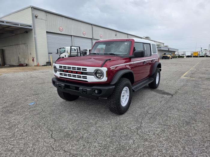 2025 Ford Bronco-1