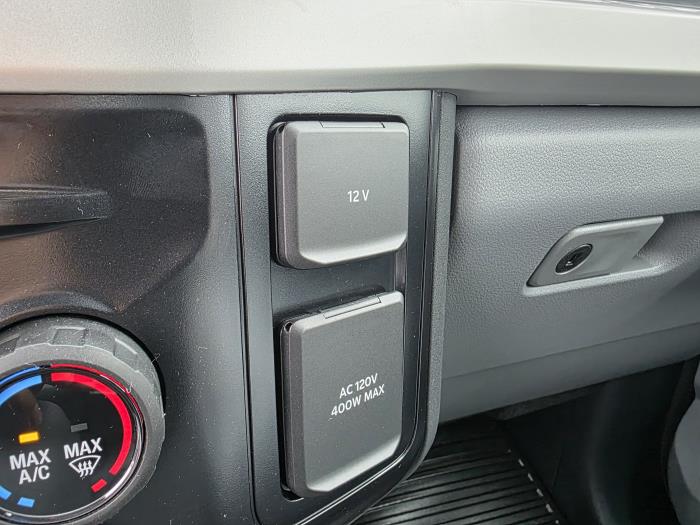 2025 Ford F-550-17