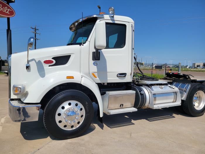 2020 Peterbilt 567-1