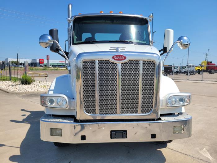 2020 Peterbilt 567-2