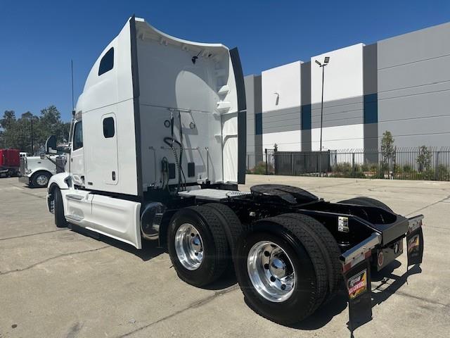 2023 Peterbilt 579-2