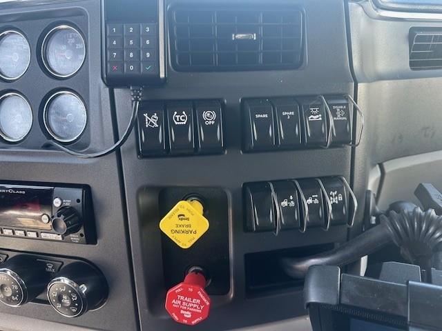 2023 Peterbilt 579-7