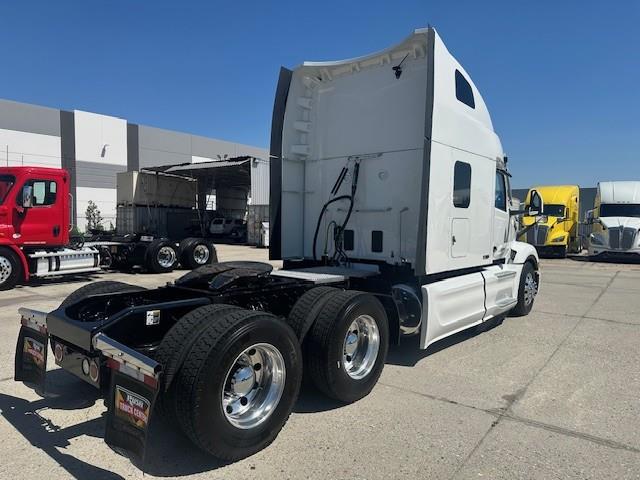 2023 Peterbilt 579-13