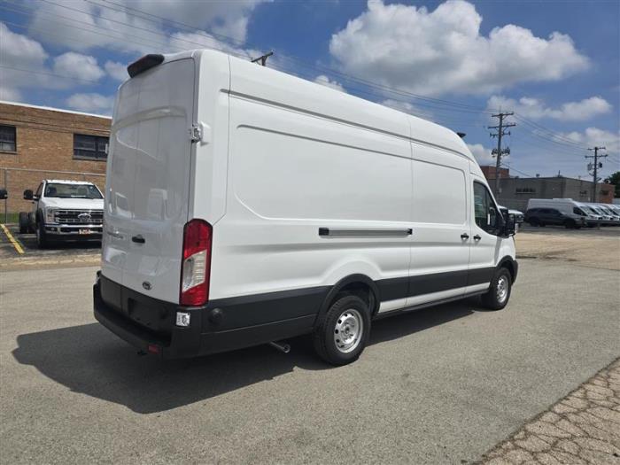 2025 Ford Transit-350-5