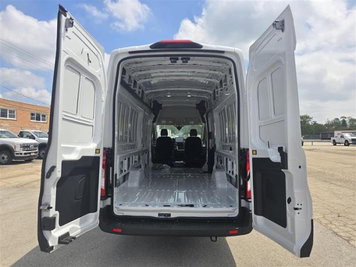 2025 Ford Transit-350-9