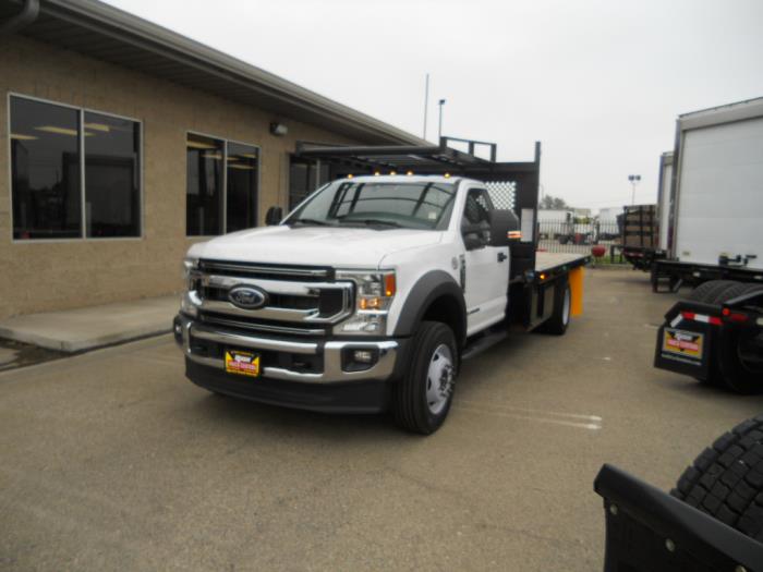 2022 Ford F-600-1