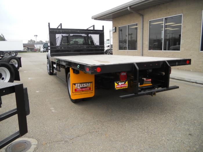 2022 Ford F-600-4