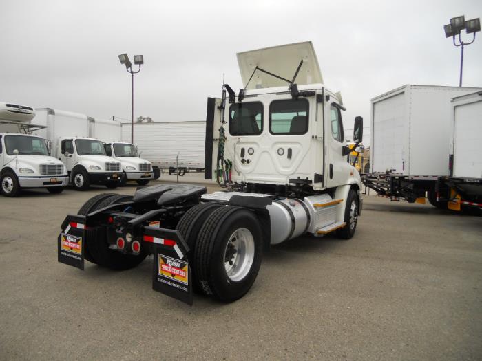 2018 Freightliner Cascadia-3