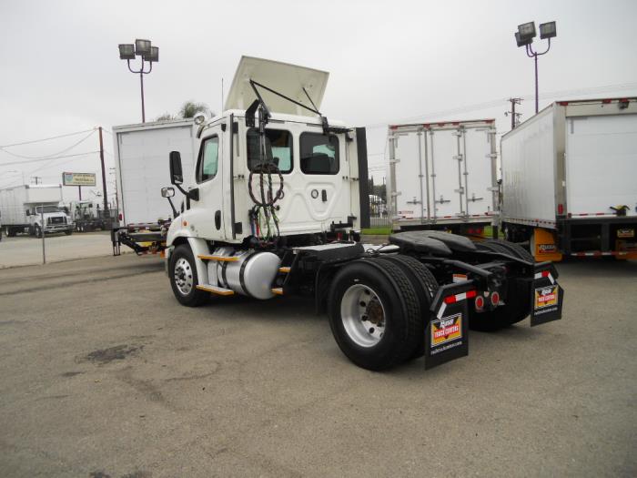 2018 Freightliner Cascadia-4