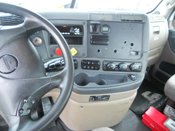 2018 Freightliner Cascadia-6