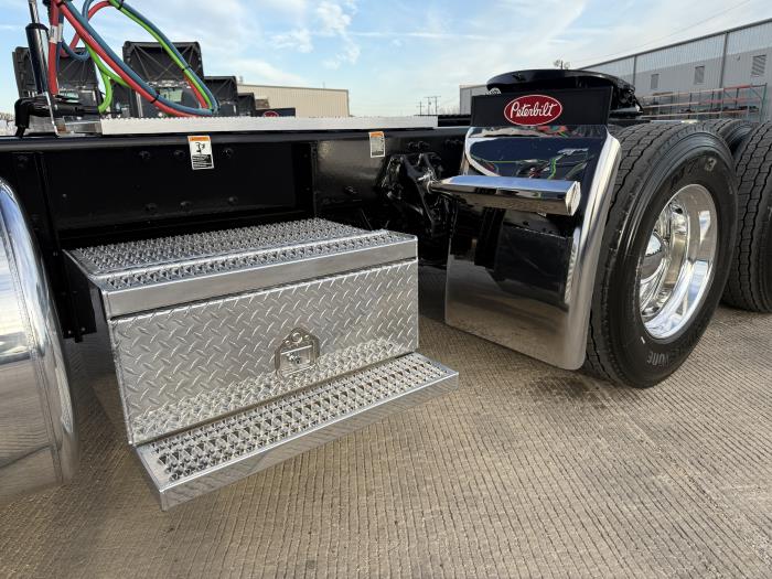 2026 Peterbilt 589-21
