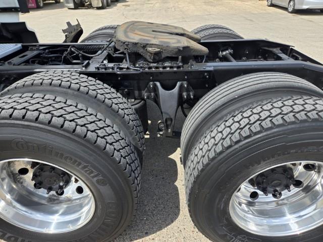2020 International LT625-21