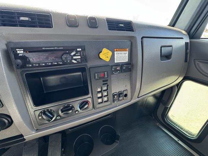 2019 Peterbilt 337-14