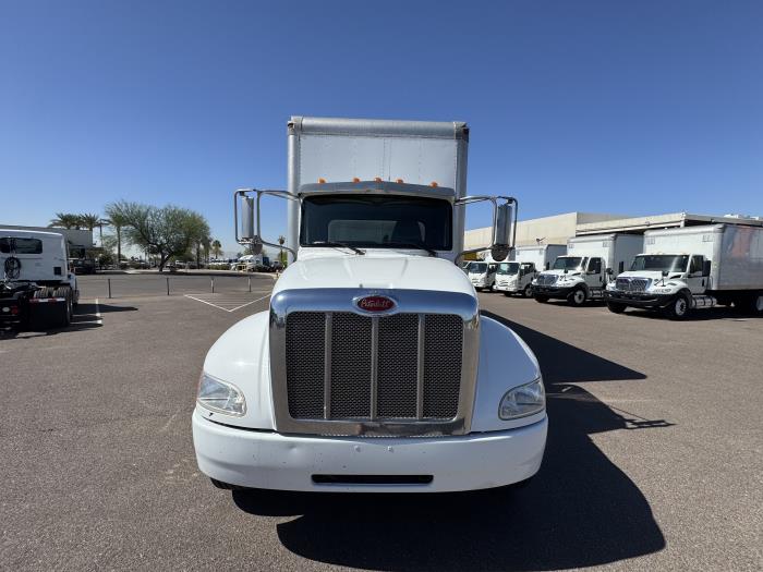 2019 Peterbilt 337-8