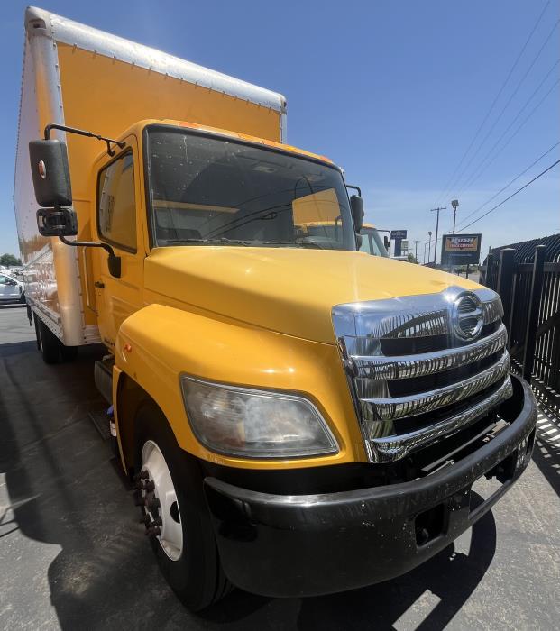 2020 Hino 268A-3