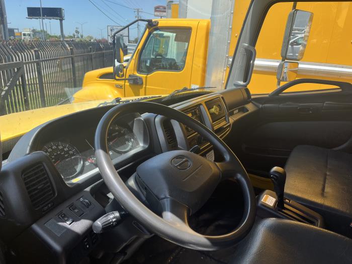 2020 Hino 268A-5