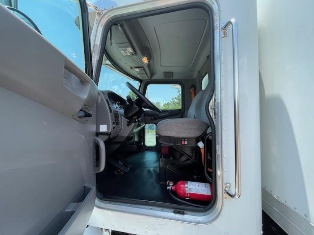 2020 Peterbilt 337-14