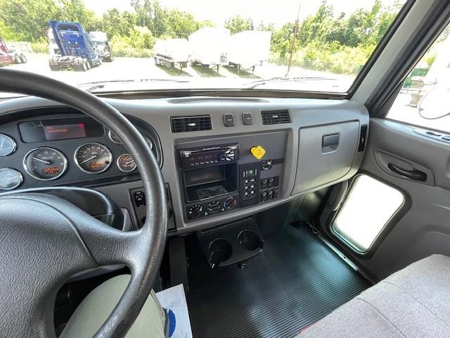 2020 Peterbilt 337-16
