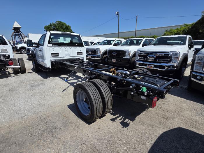 2025 Ford F-550-6