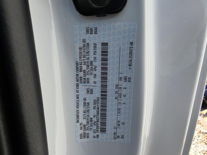 2025 Ford F-550-21