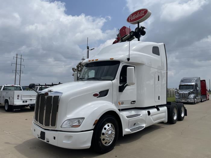 2022 Peterbilt 579-1