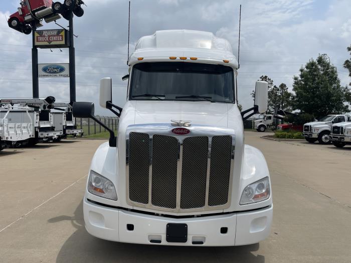2022 Peterbilt 579-2