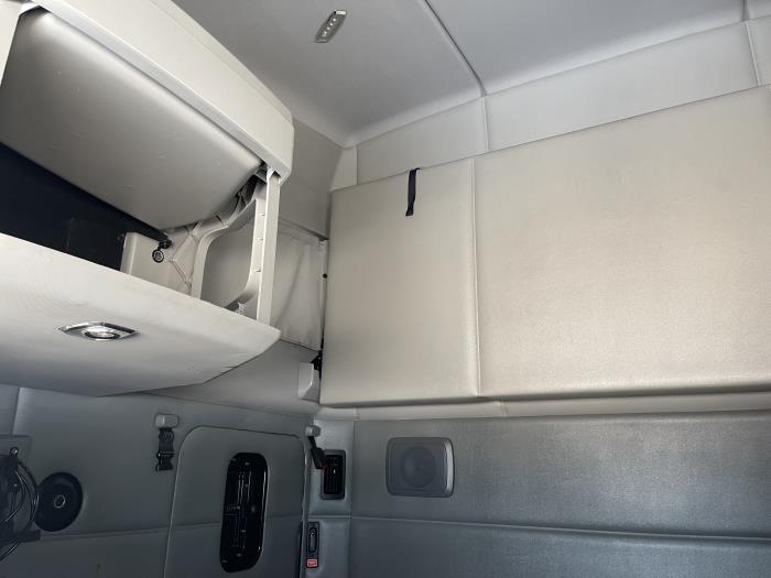 2020 Kenworth T680-22