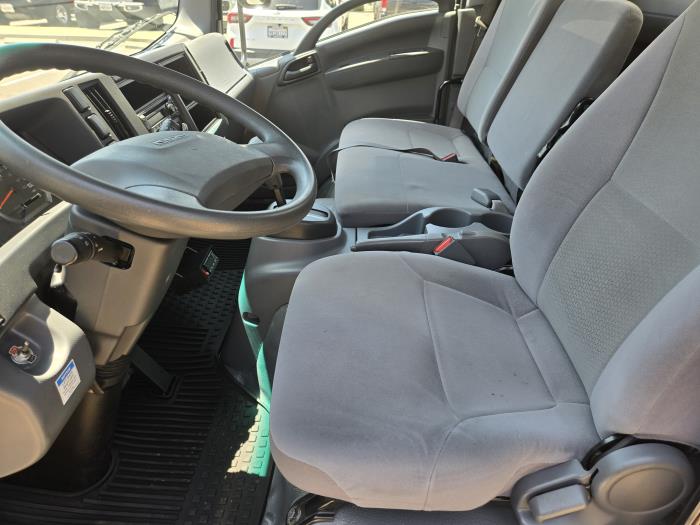 2022 Isuzu NPR-HD-8