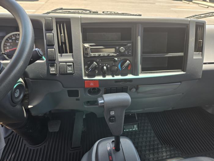 2022 Isuzu NPR-HD-10