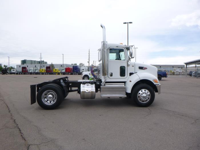 2018 Peterbilt 337-8