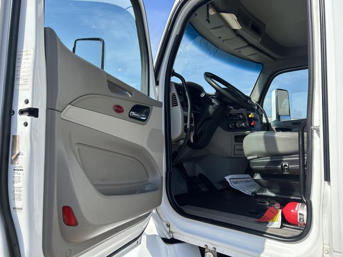 2020 Peterbilt 579-22