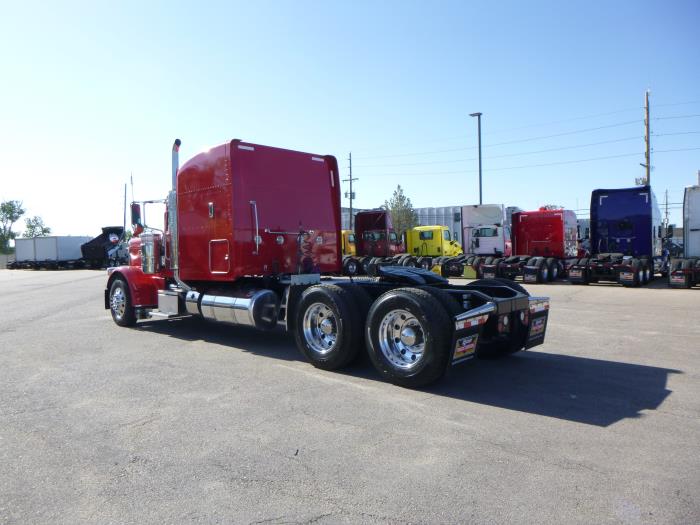 2019 Peterbilt 389-4