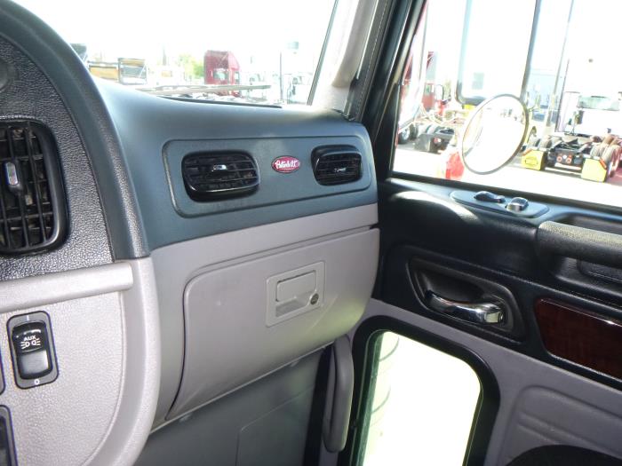 2019 Peterbilt 389-20