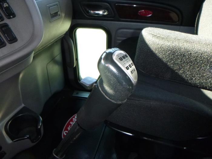 2019 Peterbilt 389-21