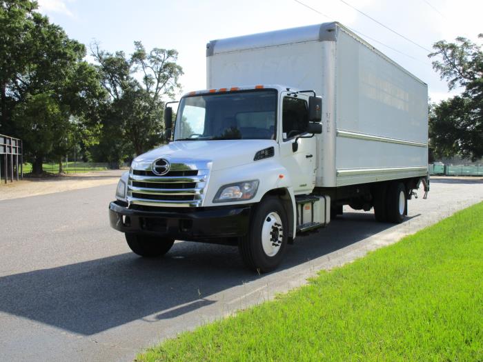 2020 Hino 268A-1