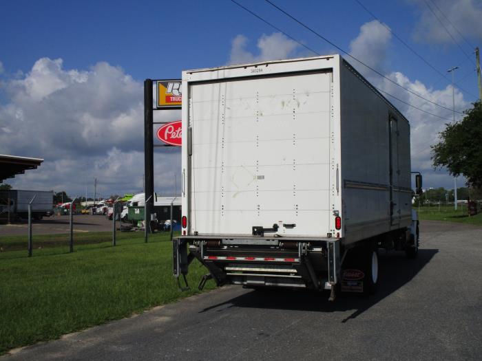 2020 Hino 268A-8
