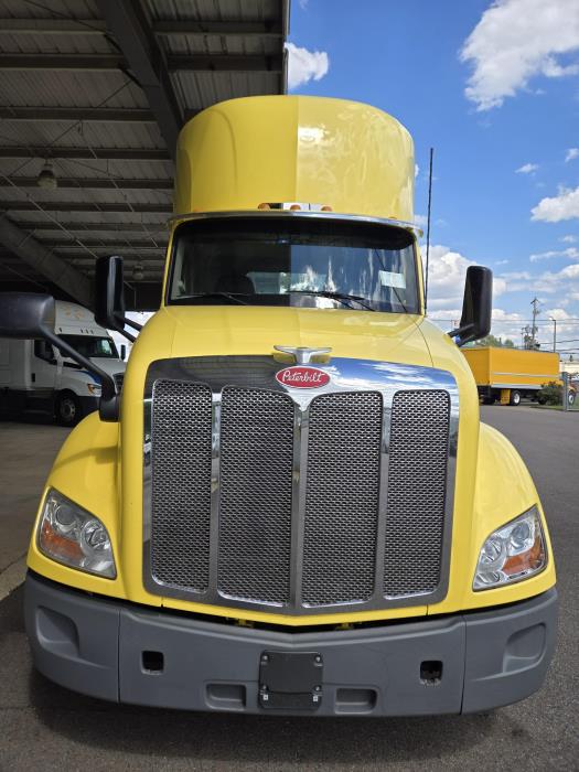 2021 Peterbilt 579-2