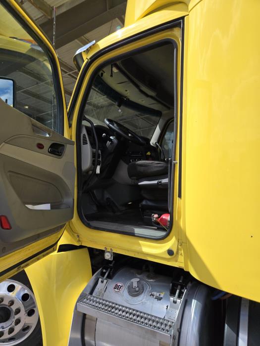 2021 Peterbilt 579-3