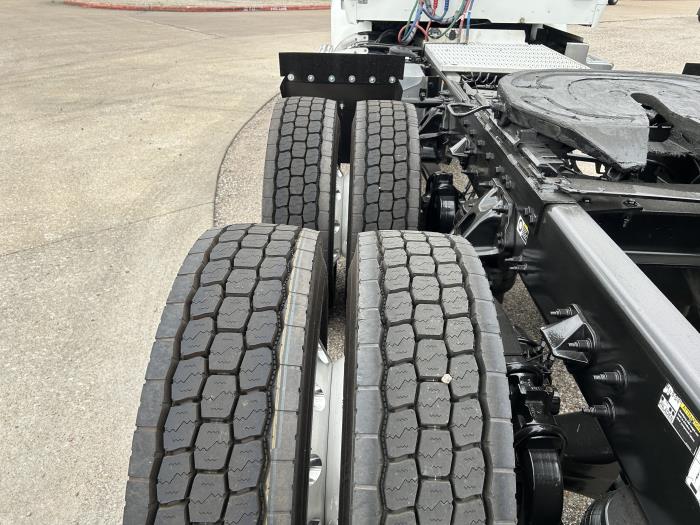 2020 Peterbilt 579-11