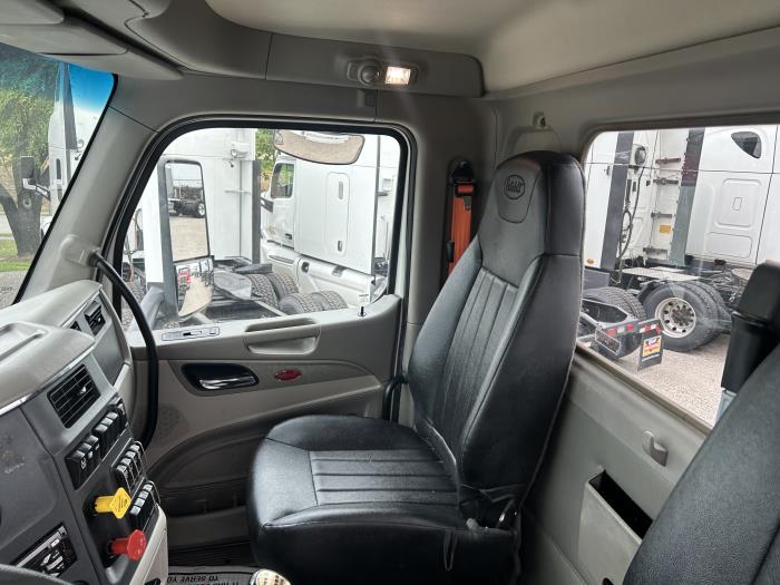 2020 Peterbilt 579-23