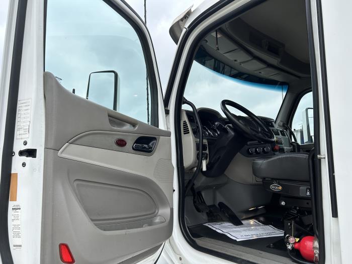 2020 Peterbilt 579-23