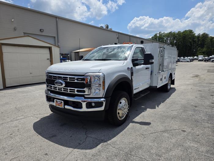 2024 Ford F-550-1