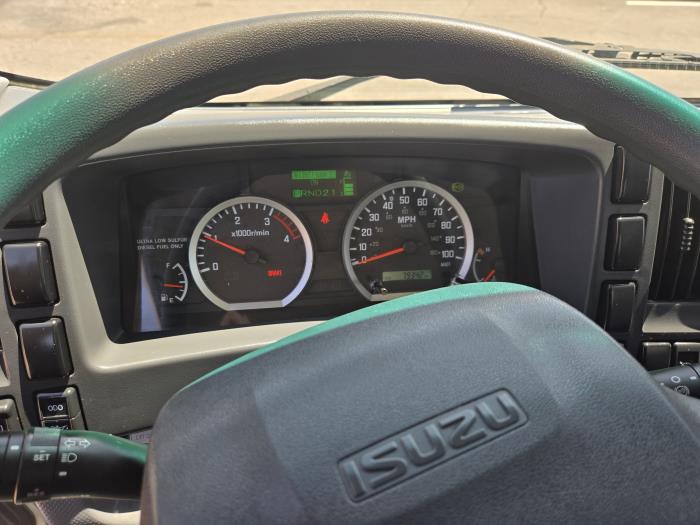 2022 Isuzu NRR-3