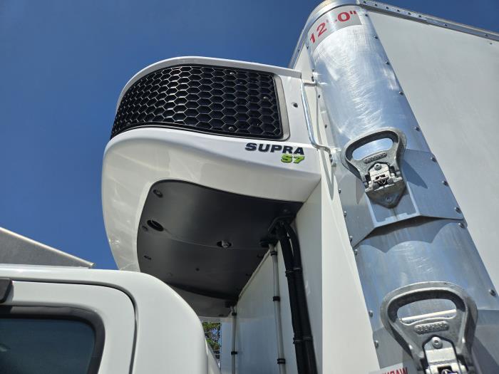 2022 Isuzu NRR-15