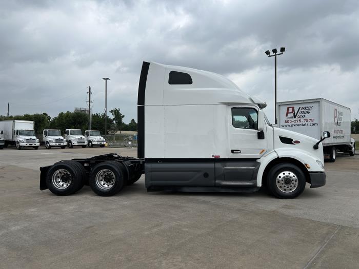 2021 Peterbilt 579-6